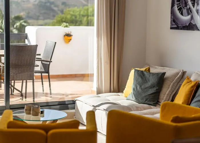 Lotus 2401 - Beautiful Apartment With Pool & Sea View