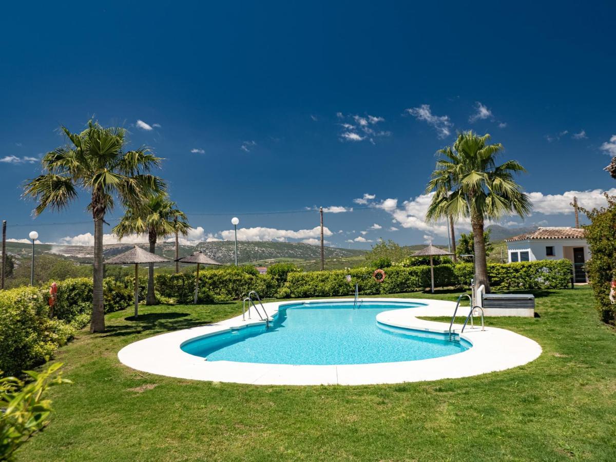 Lotus 2401 - Beautiful With Pool & Sea View Apartment *