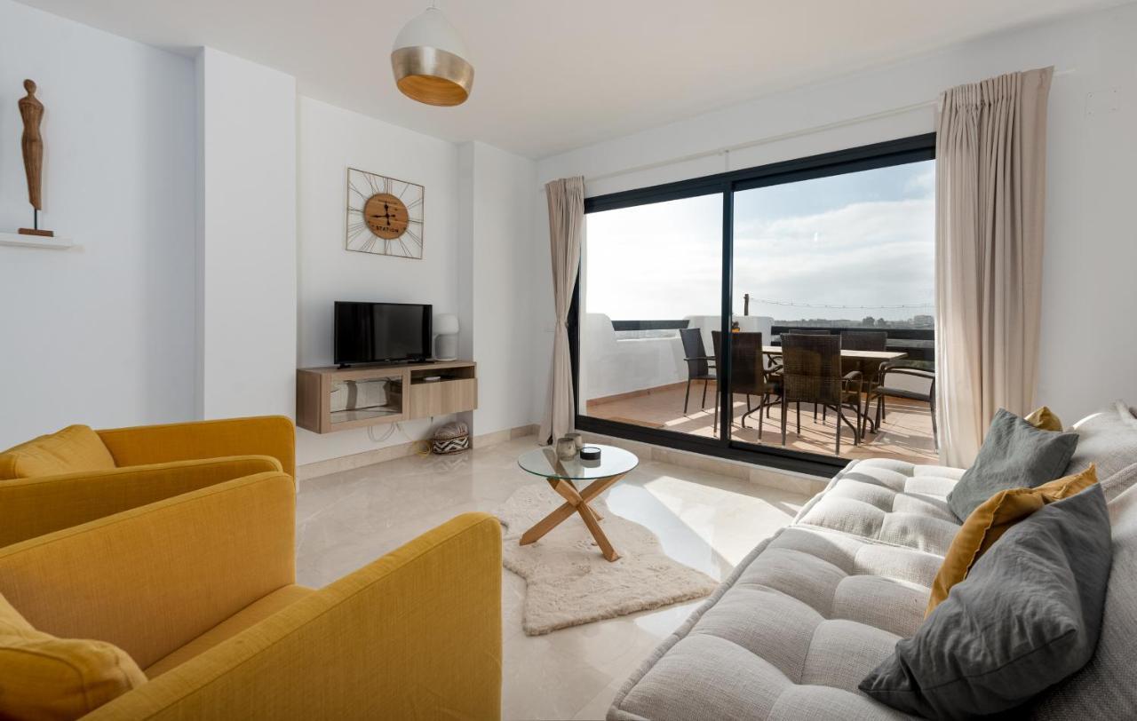 Lotus 2401 - Beautiful With Pool & Sea View *